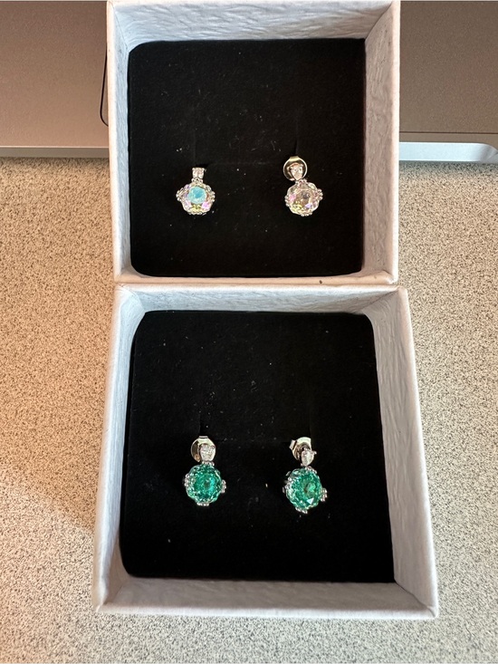Jewelry - 2 Pairs Crystal Drop Earrings Aurora & Emerald Green Silver Tone‎